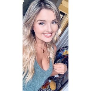 Meet your Posher, Isabella